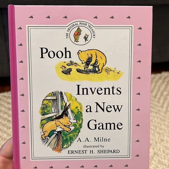 LIKE NEW VINTAGE WINNIE THE POOH STORIES - 4 BOOKS - Picture 6 of 9